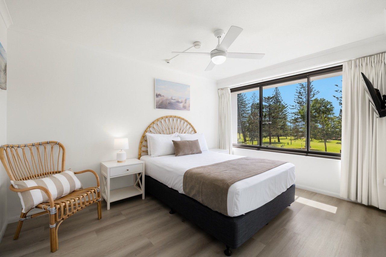 1 Bedroom Apartment with Ocean View – Floors 1-5