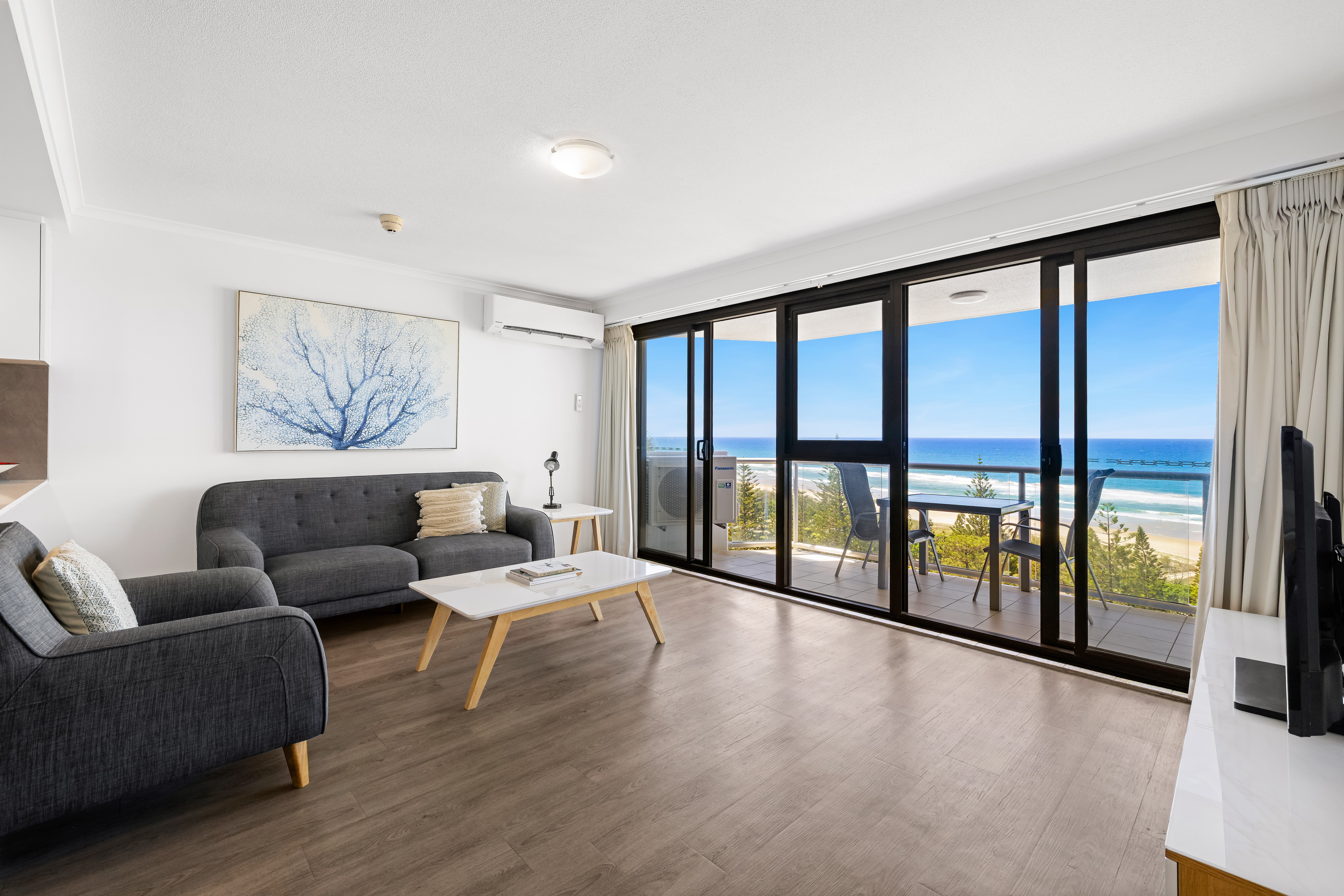 1 Bedroom Apartment with Ocean View – Floors 9-16